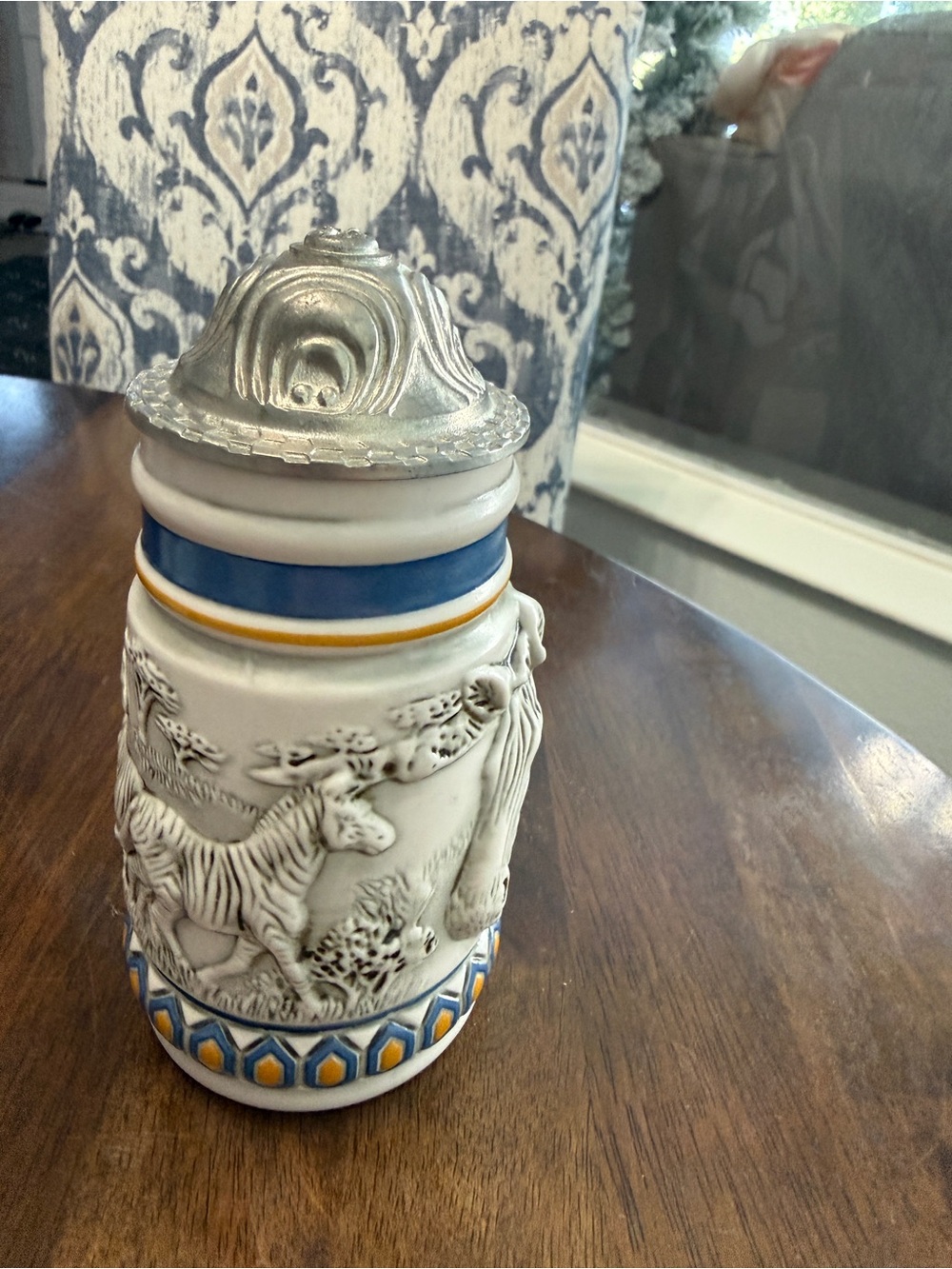 Vintage 1992 Avon Endangered Species Mountain Zebra Stein โ Brazil โ Numbered